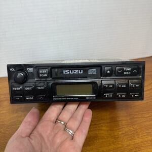 Isuzu AM FM cassette radio receiver OEM Model 122001-2320B101